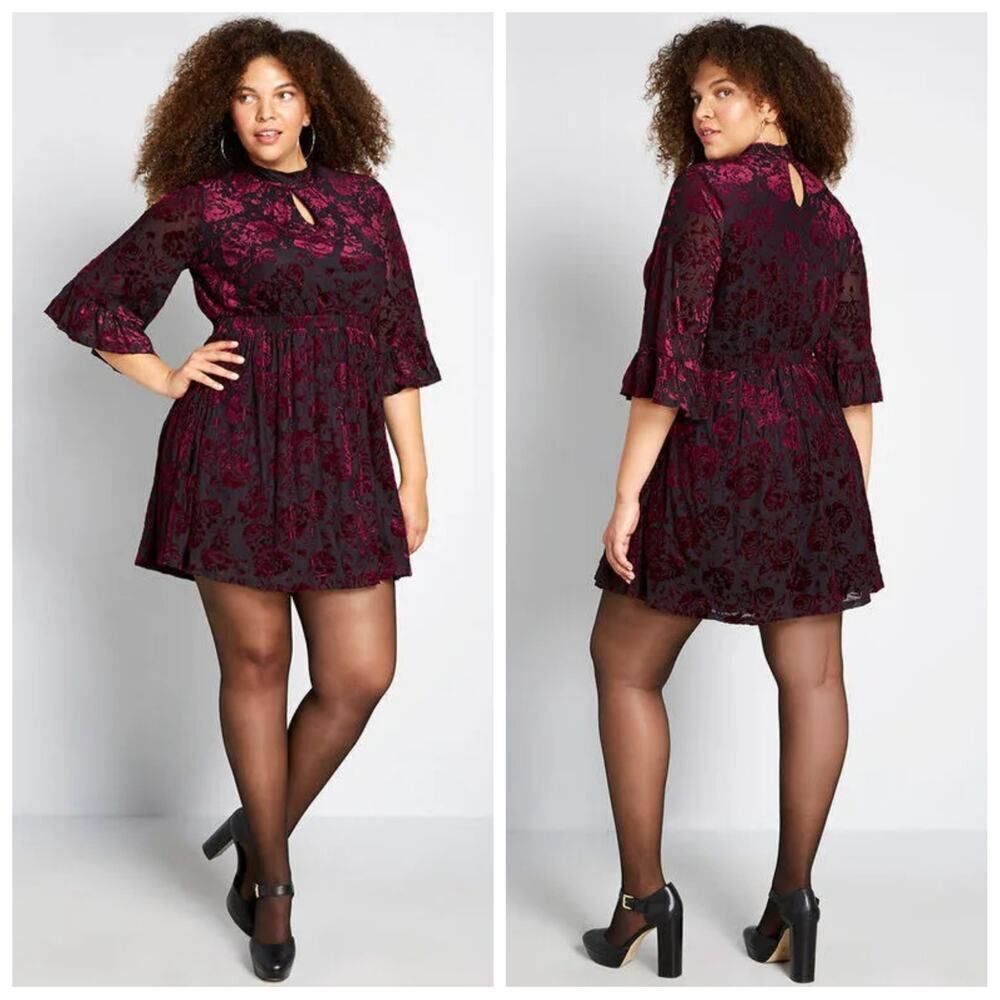 ModCloth mock neck velvet floral mini dress sz XL